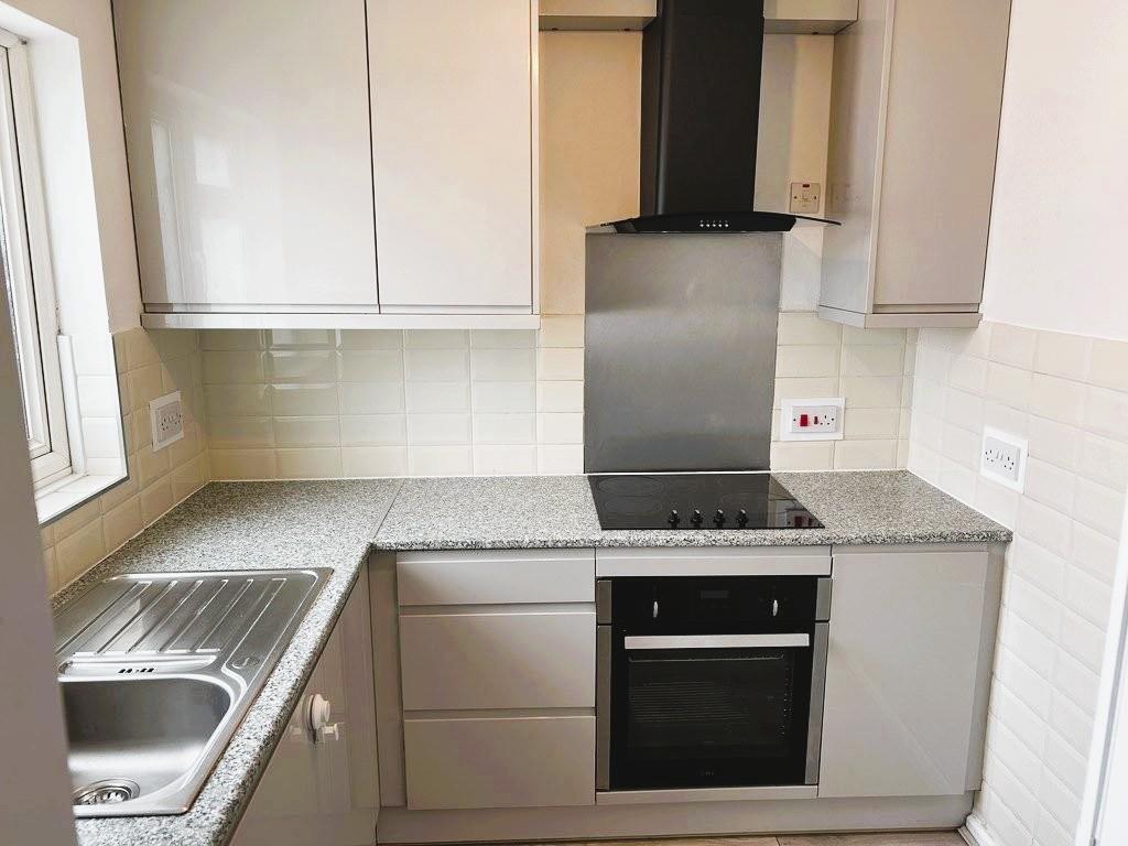 House in London - View 5