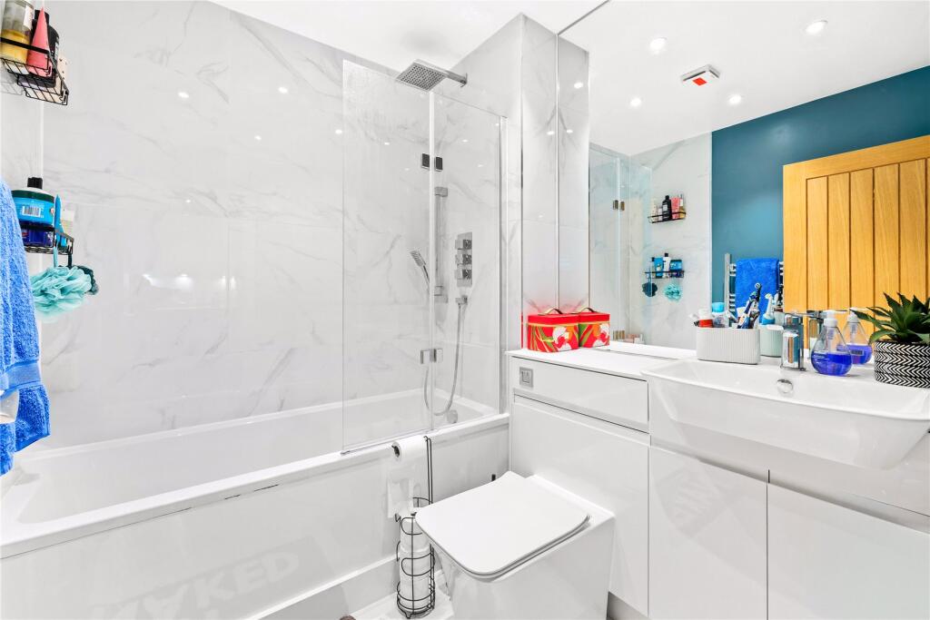 Chertsey Road, Woking, Surrey, GU21 - View 5