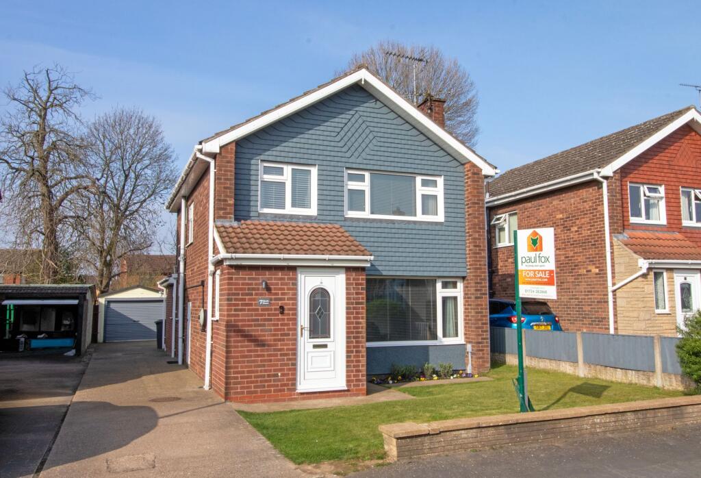 4-bed detached on Beech Grove, Burton-Upon-Stather, DN15, £285,000