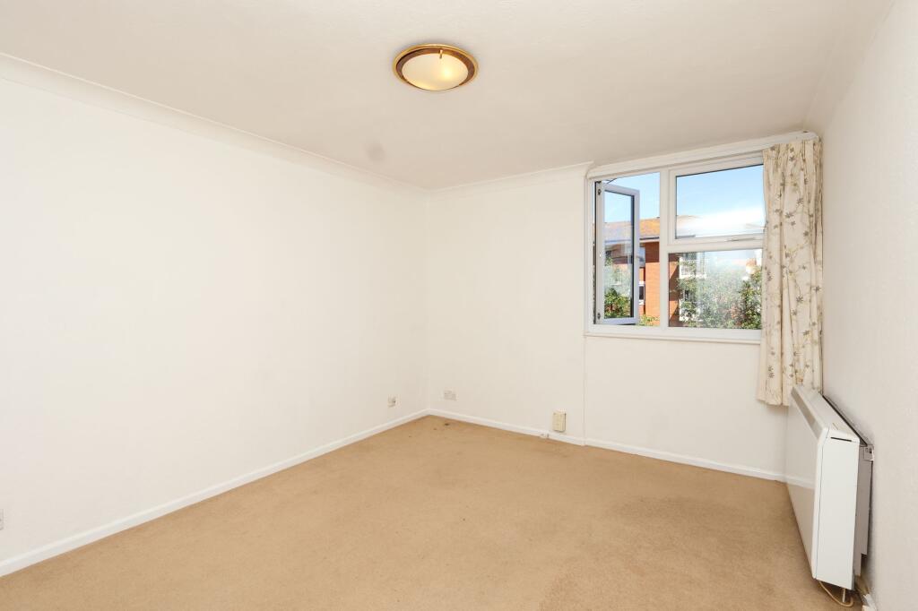 Apartment in Brighton - More