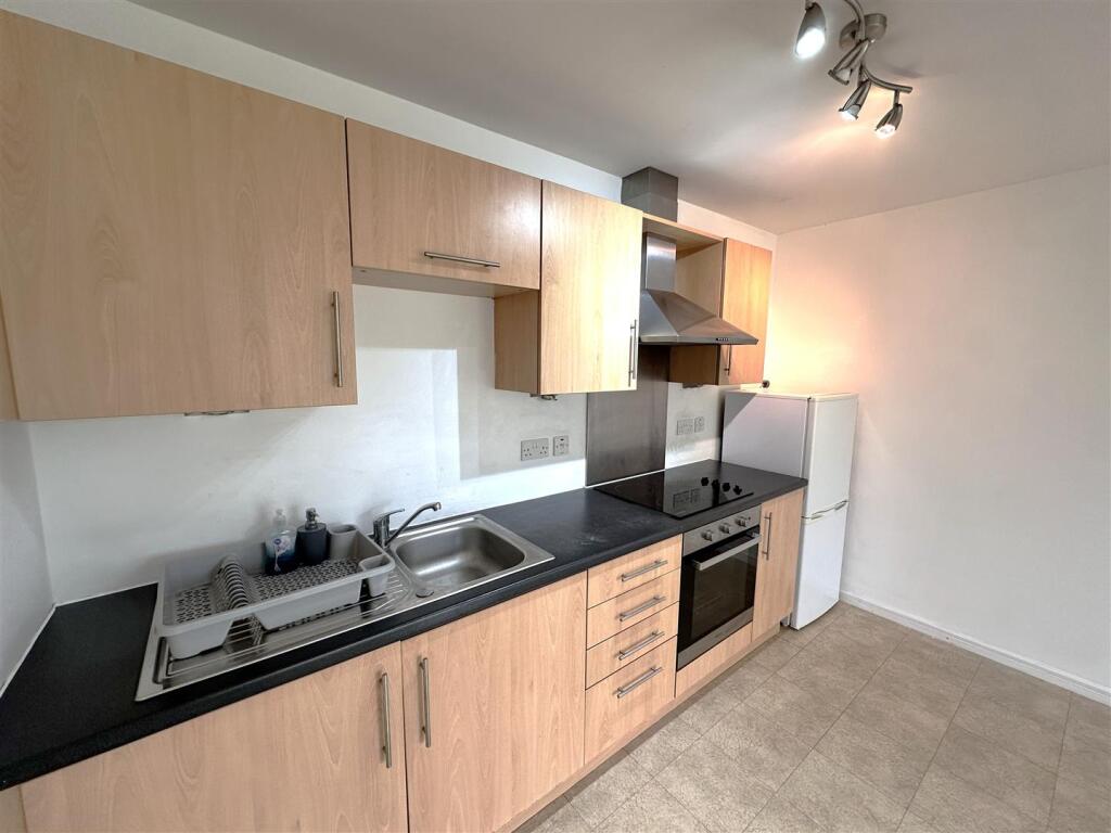 Apartment in Manchester - View 4