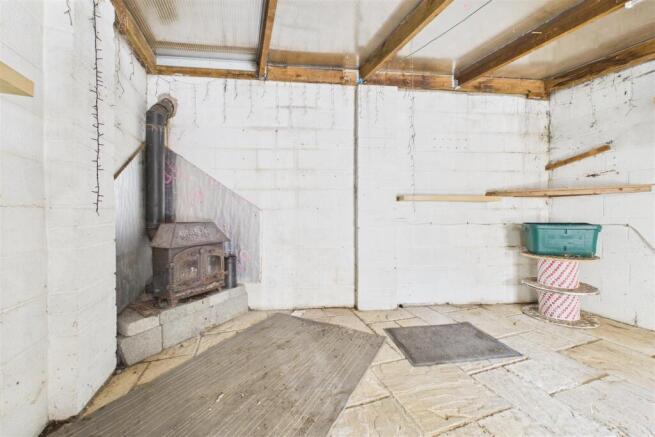 Garage &amp; Workshop @ Blackthorn Road, Hartcliffe, B