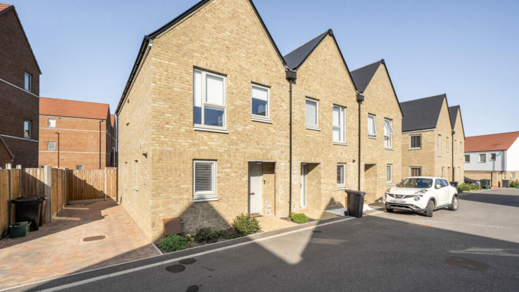 Frederick Malyon Road, Chelmsford, CM1 6EU photo 2