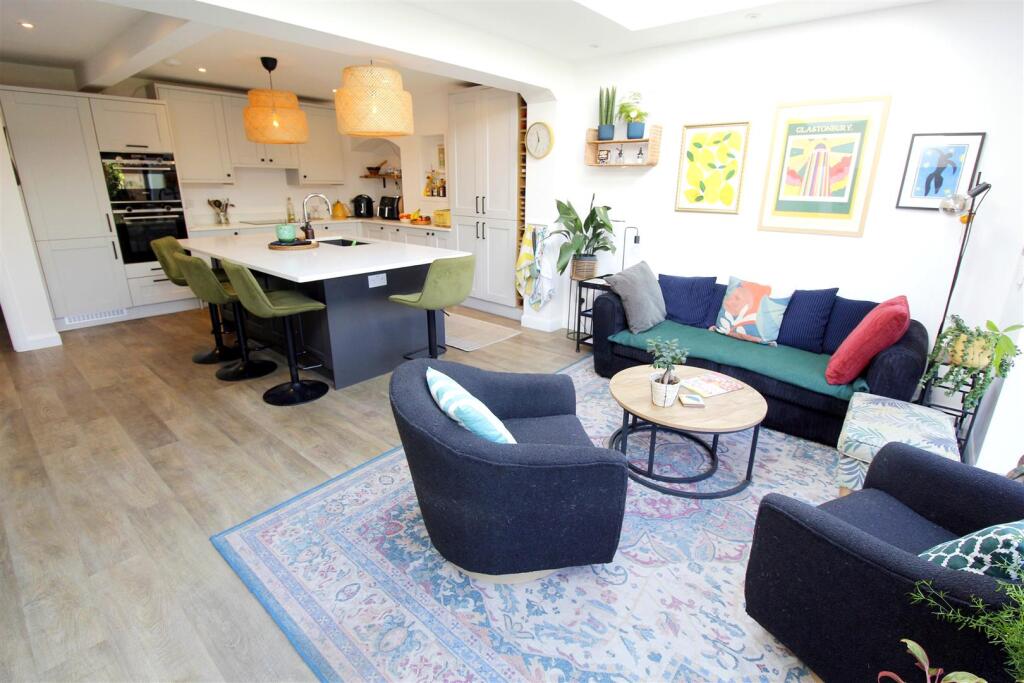House in Kingston upon Thames - View 4