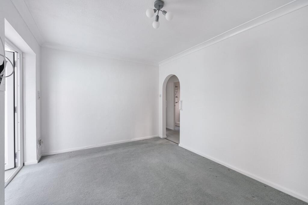 Woodlands Avenue, Spilsby, PE23 - More