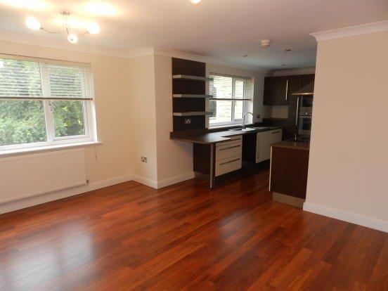Apartment in Huddersfield, Gawthorpe, Lascelles Hall - View 5