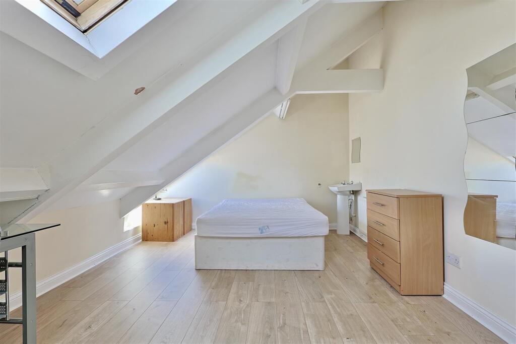 House in Newcastle upon Tyne - View 2