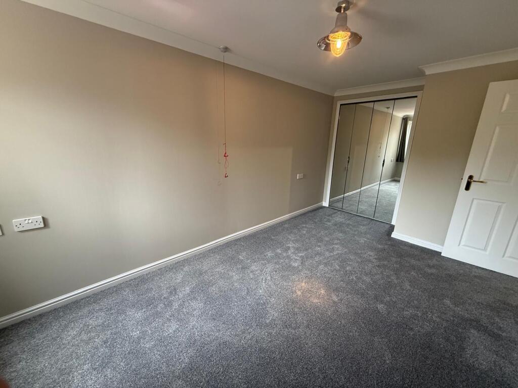 Apartment in Reading - View 2
