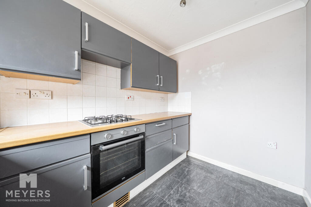 House in Bournemouth, Wool - More