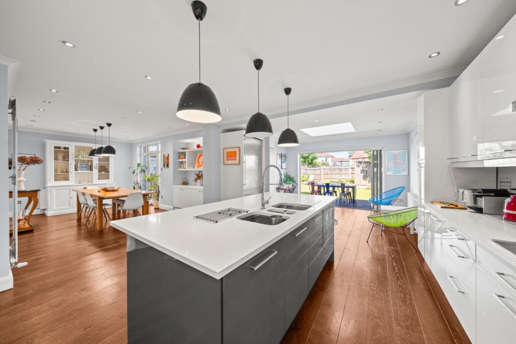House in London - View 5