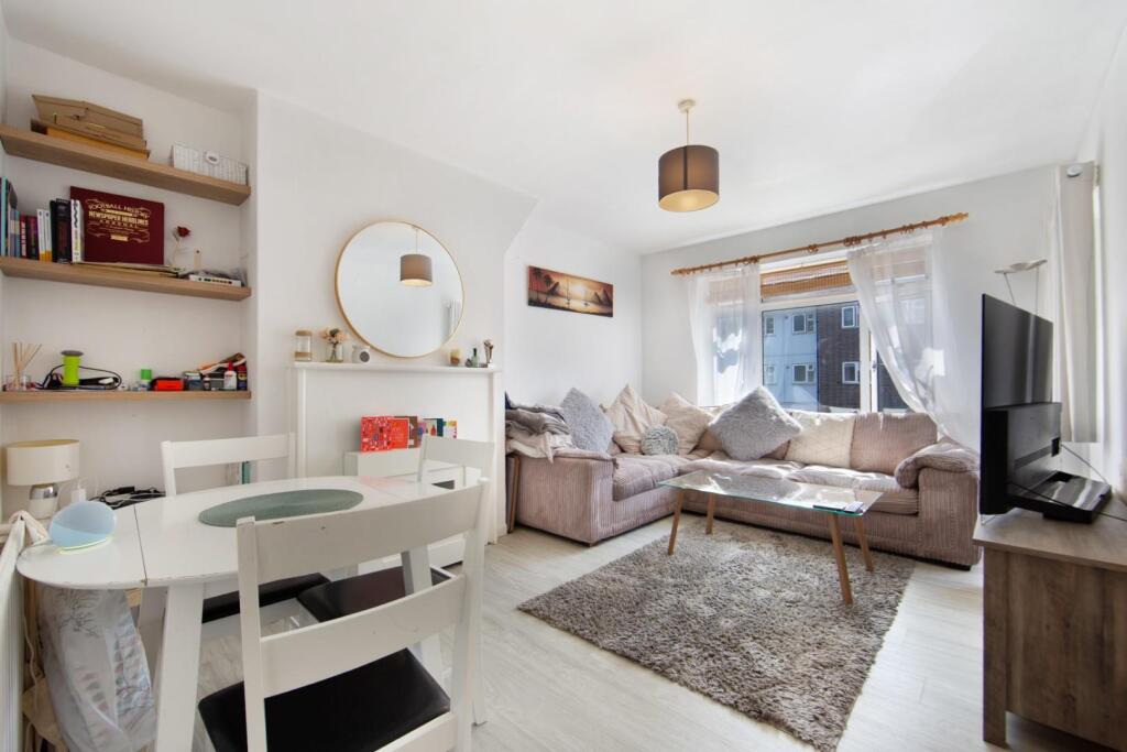 Main image of property: Lowth Road, London, SE5