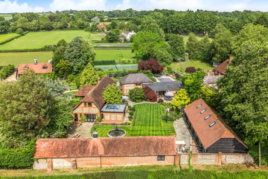 Main image of property: Cross Lane, Bishops Waltham, Southampton, Hampshire, SO32