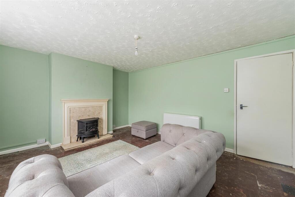 Apartment in Salisbury - More