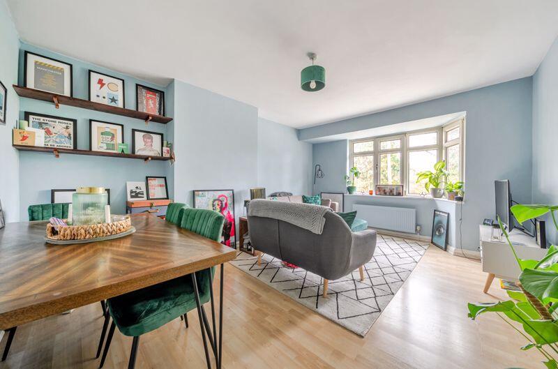 Apartment in Dartford - View 3