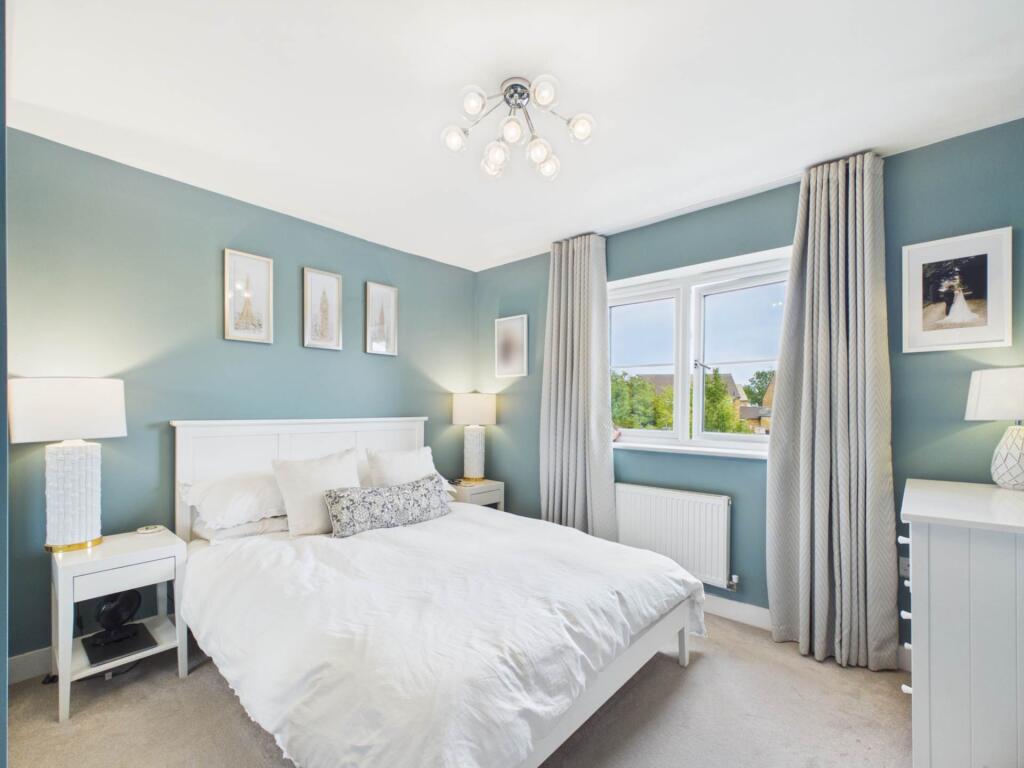 House in Hemel Hempstead, Haddenham - View 5
