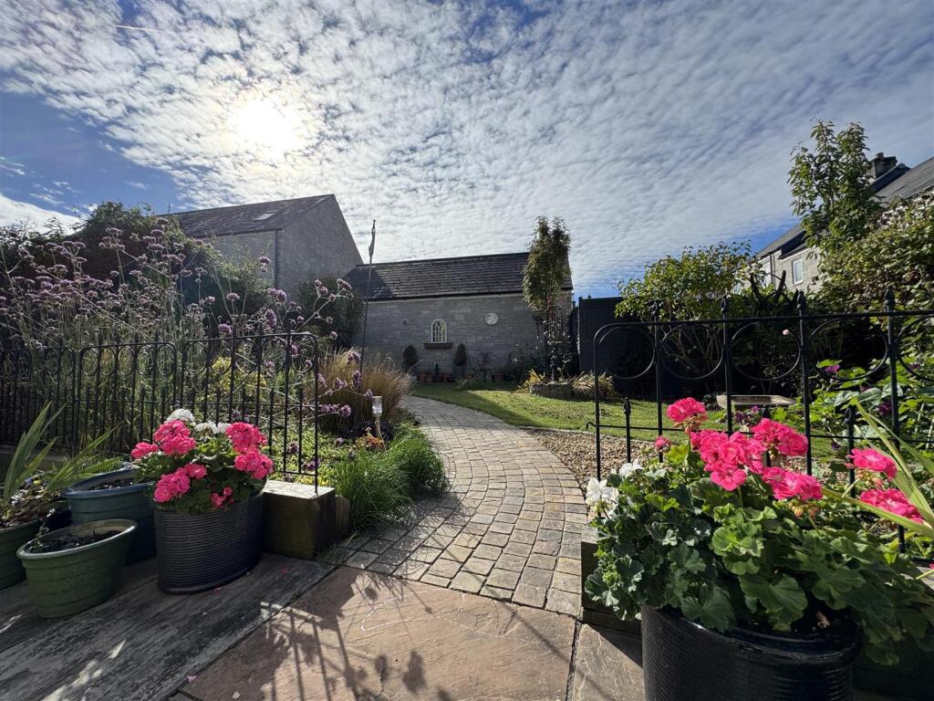 Clifford Drive, Paulton photo 2
