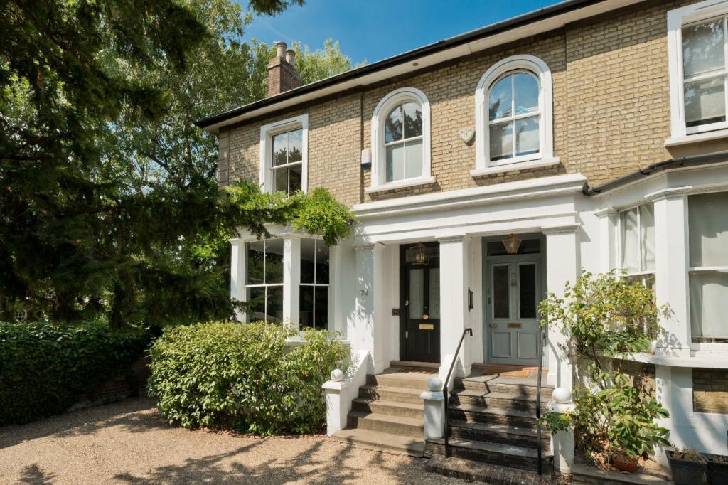 House in Kingston upon Thames
