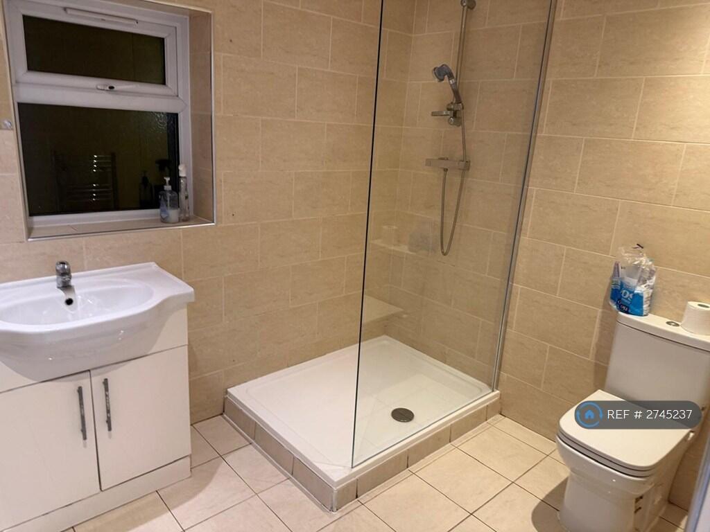 1 bedroom house share for rent