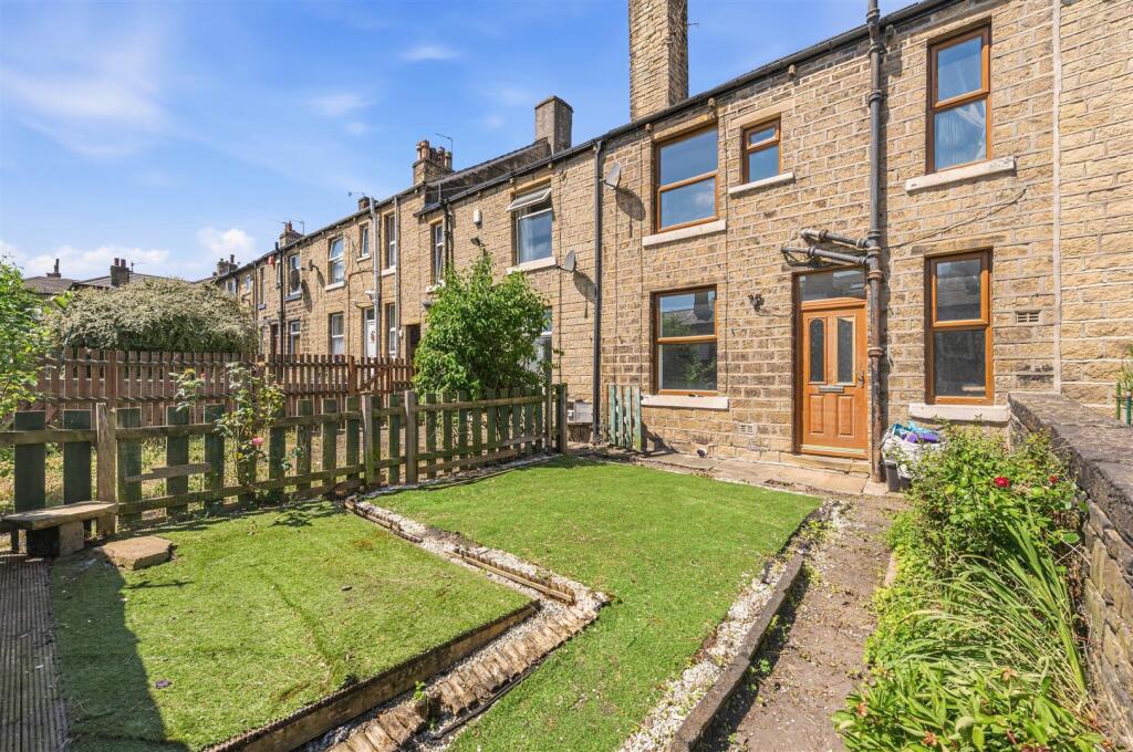 2-bed terraced on Beech Street, Elland, £84,995