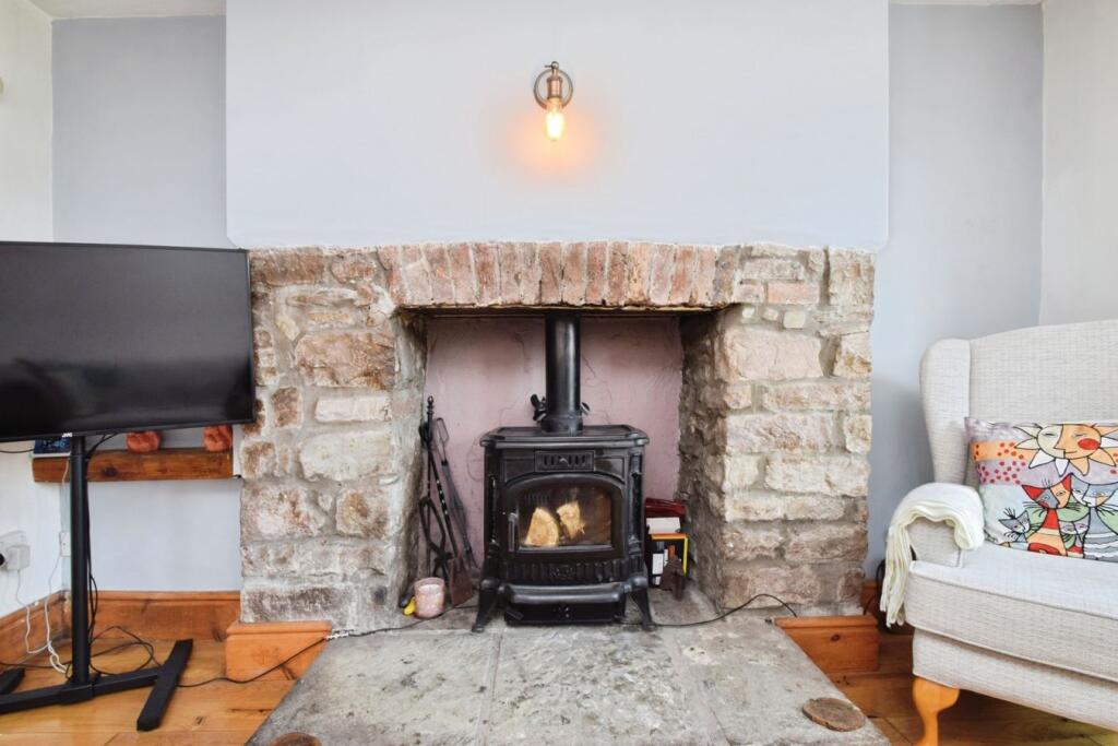 House in Newport - View 5