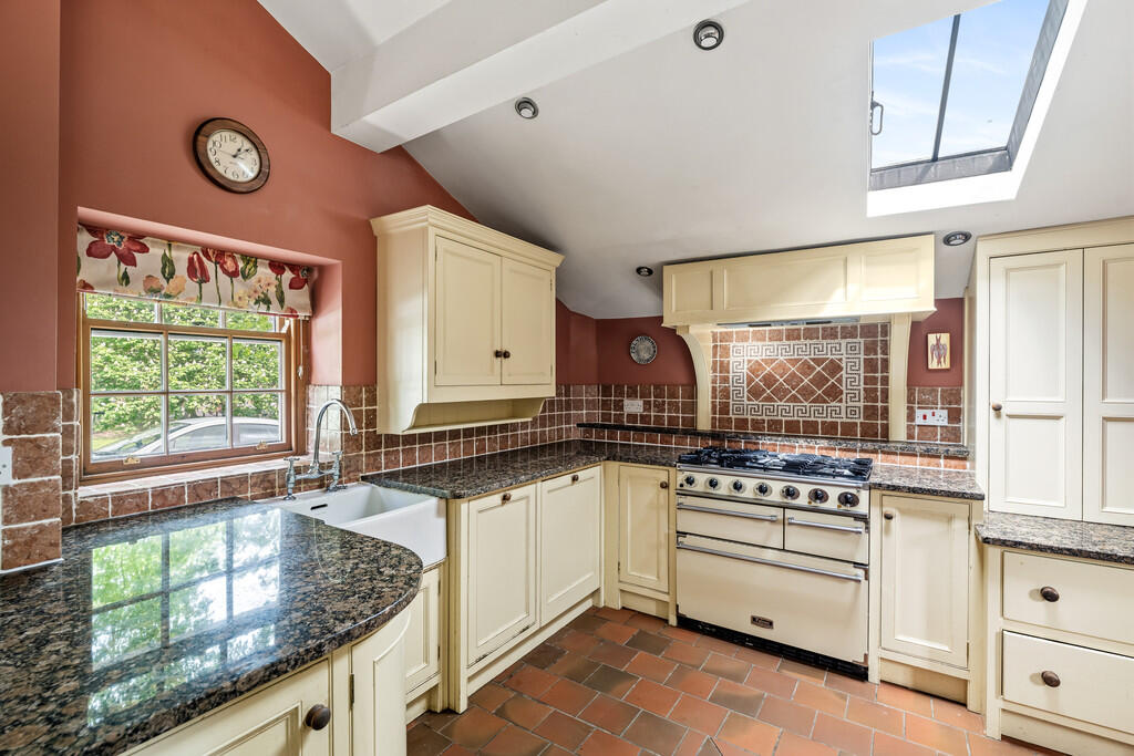 House in Newark and Sherwood, Southwell - More