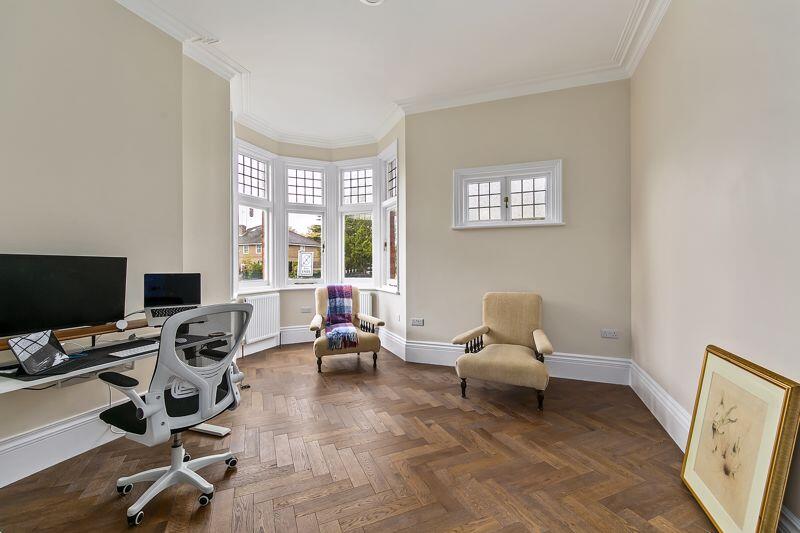 House in Twickenham - View 3