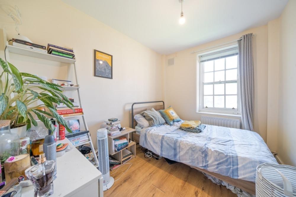 Apartment in London - View 4