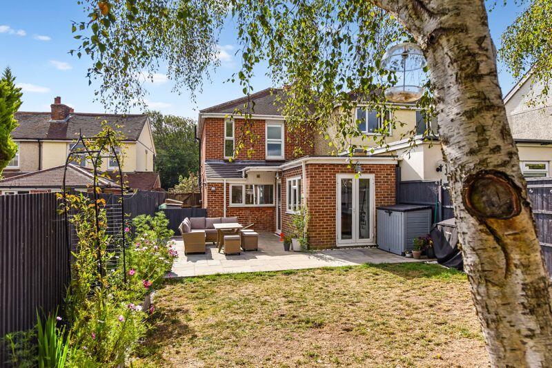 Highlands Road, Fareham photo 4
