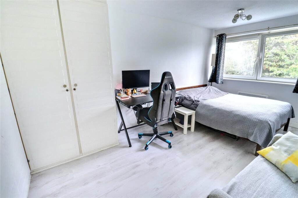 Oxford Gardens, Whetstone, London, N20 - View 3