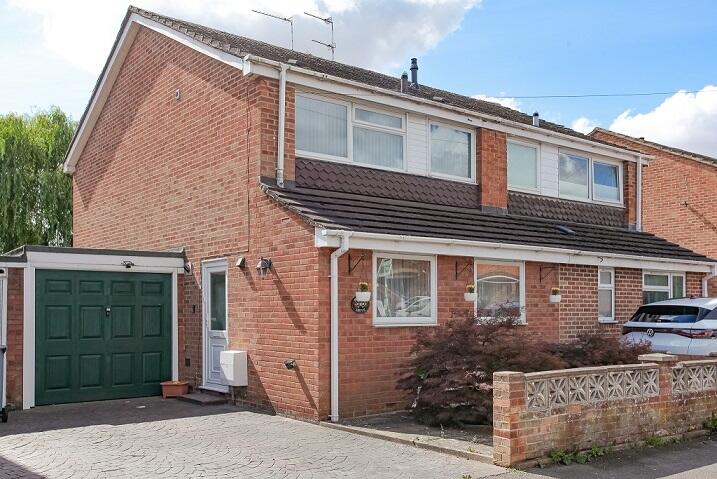 Main image of property: Burwell Drive, Witney, Oxfordshire, OX28