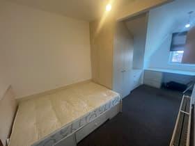 House in Leeds, Beckett Park, Burley - View 5
