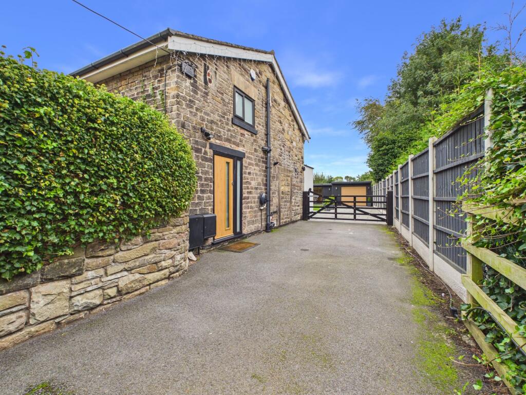 3-bed detached on Hoscar Moss Road, Lathom, L40, £475,000