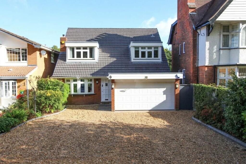 Main image of property: Streetly Lane, Four Oaks, B74