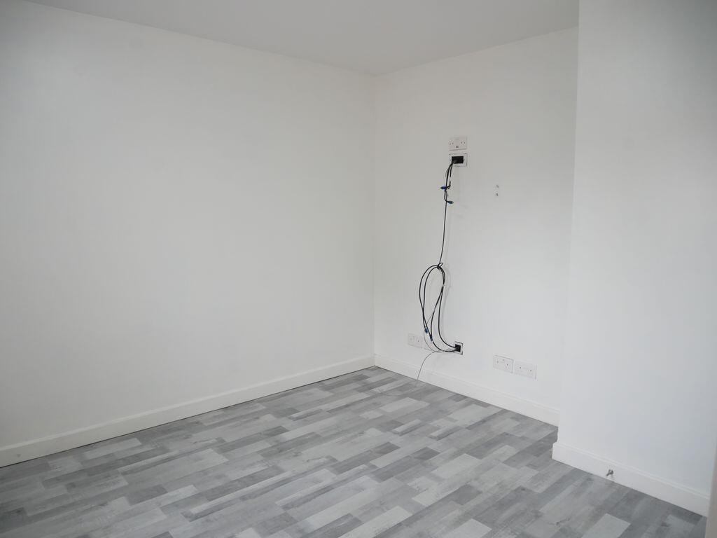 Stapleford Close, Manchester photo 3