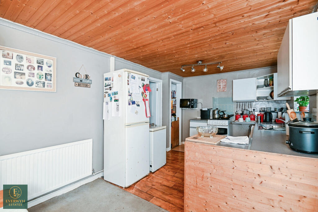 House in Rochester - View 5