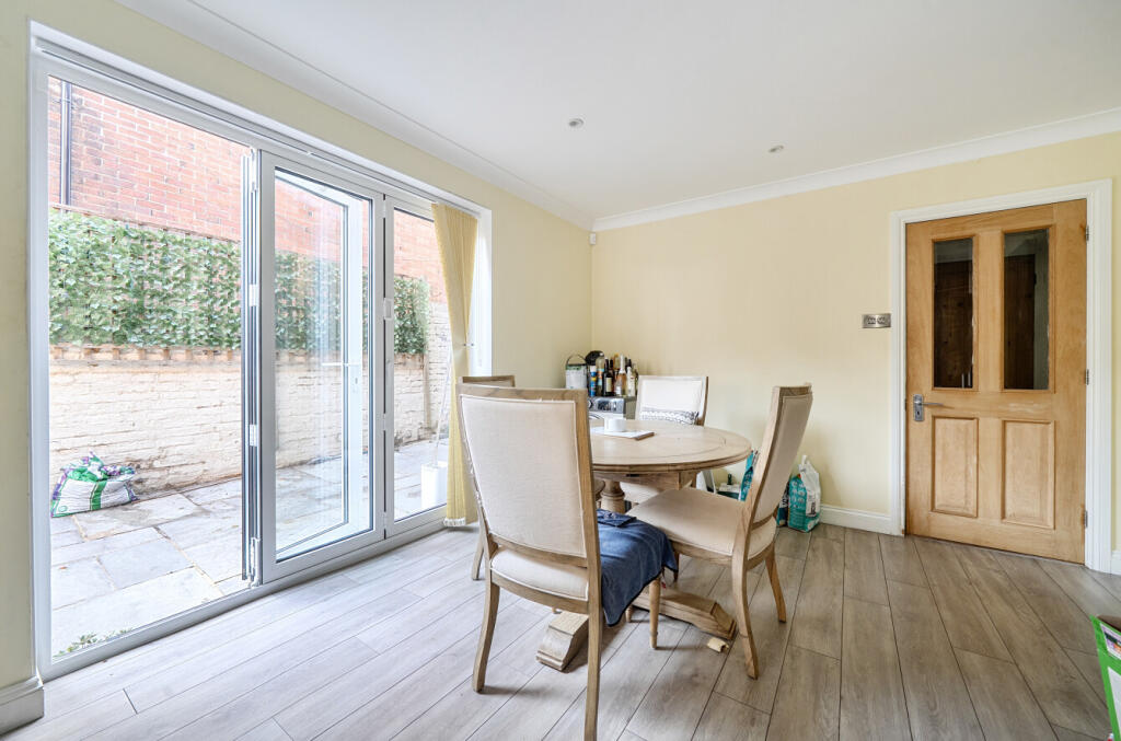 House in Portsmouth - View 5