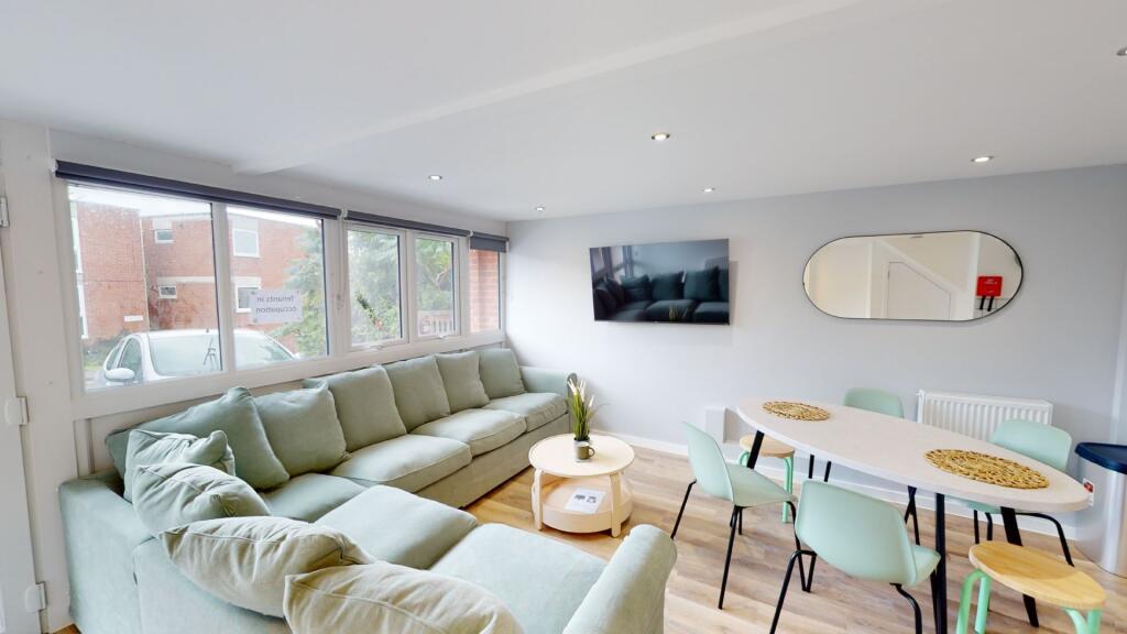 1 Yew Tree Close EX4 5EH