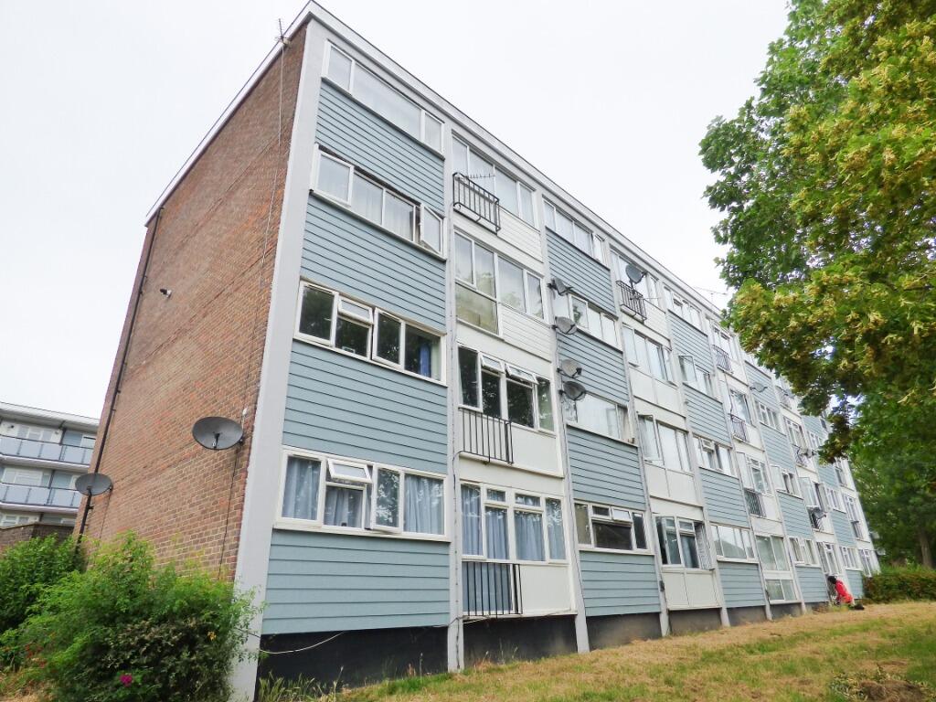 Main image of property: The Knares, Basildon, SS16