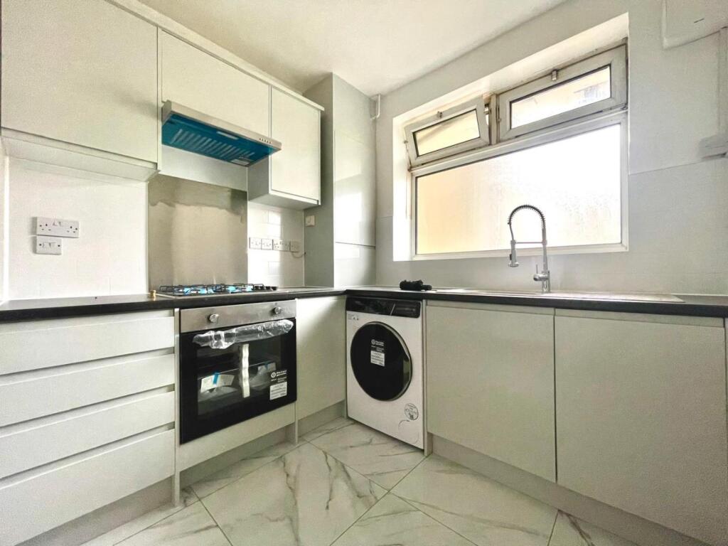 2 bedroom house for rent
