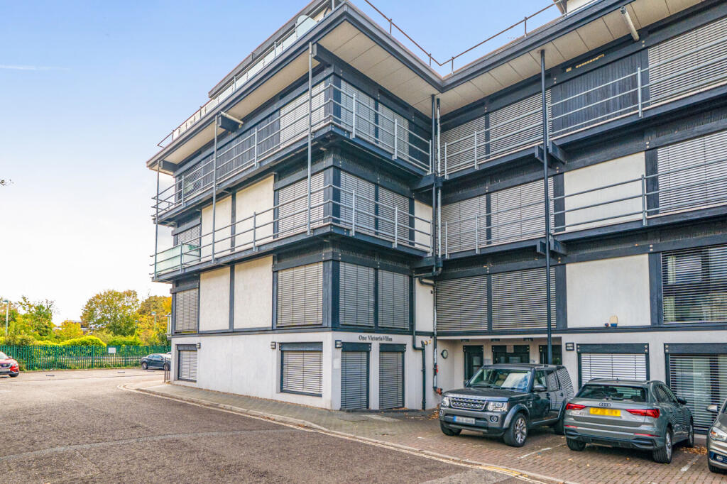 Apartment in Twickenham - More