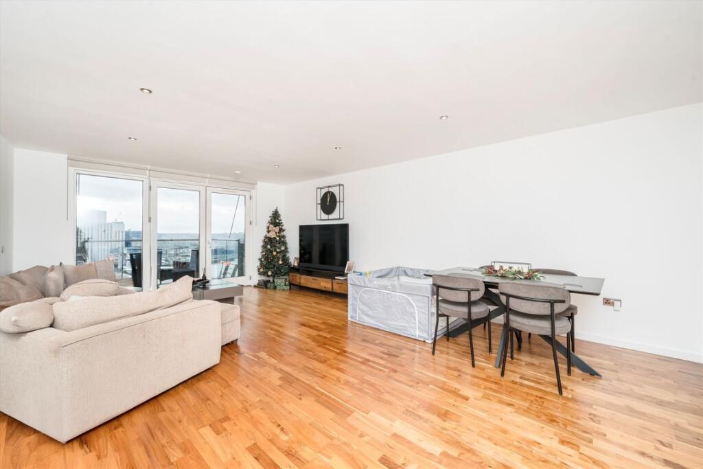 Main image of property: Fairmont Avenue, Canary Wharf