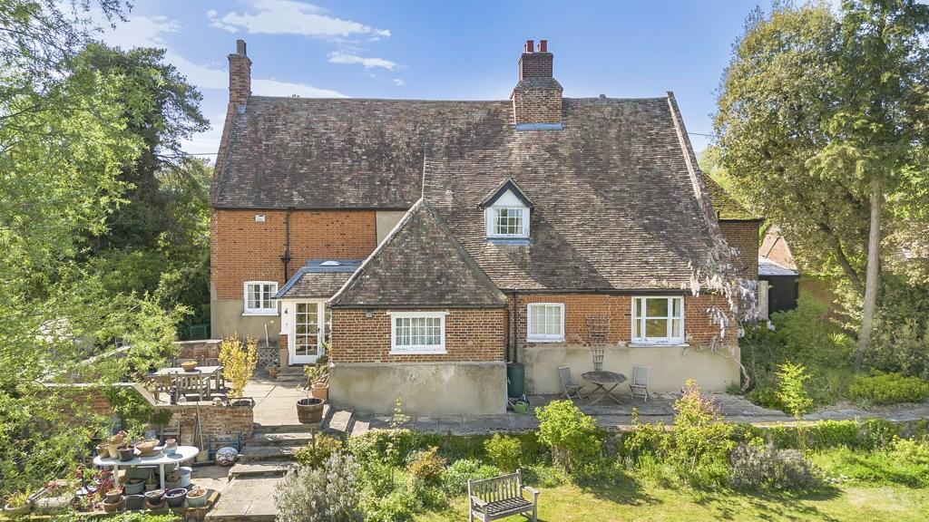 Main image of property: Manor Farm, High Street, Knapwell, Cambridge, Cambridgeshire, CB23 4NR