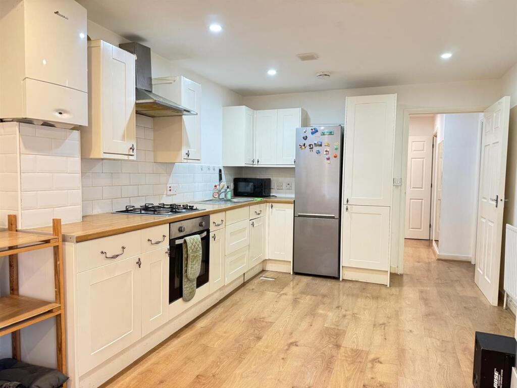 Apartment in London, Gascoigne Estate, Thames View - View 3