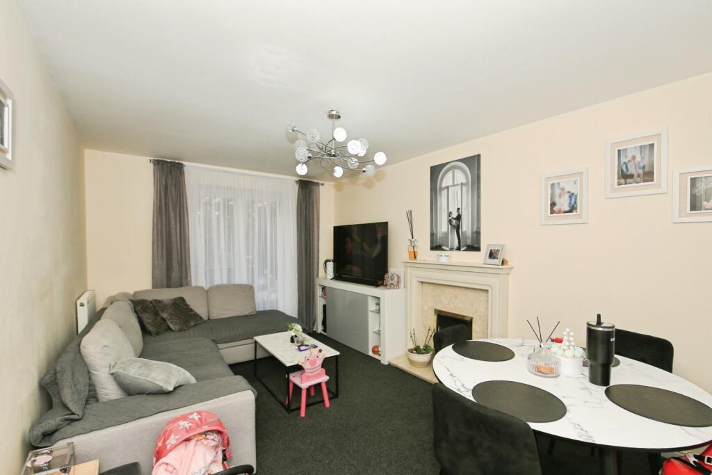 Swan Gardens, Peterborough, Cambridgeshire, PE1 photo 4