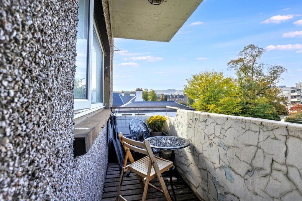 Apartment in Edinburgh - View 5