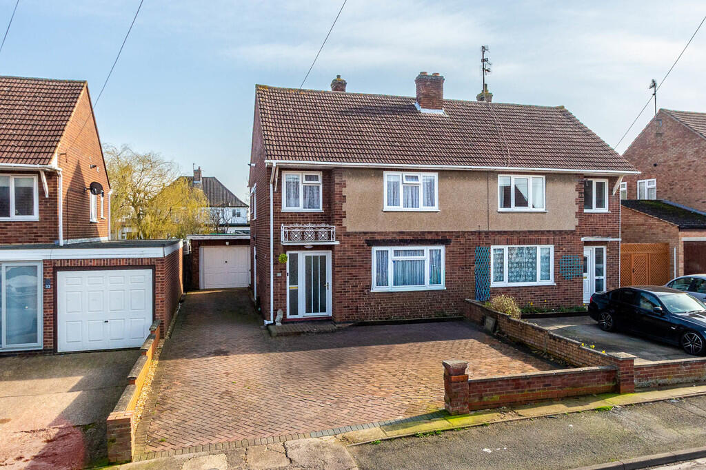 Main image of property: Manor Road, Rushden