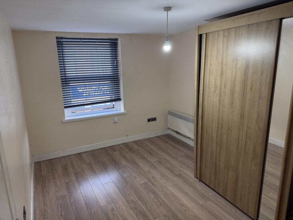 Apartment in Bradford - View 4
