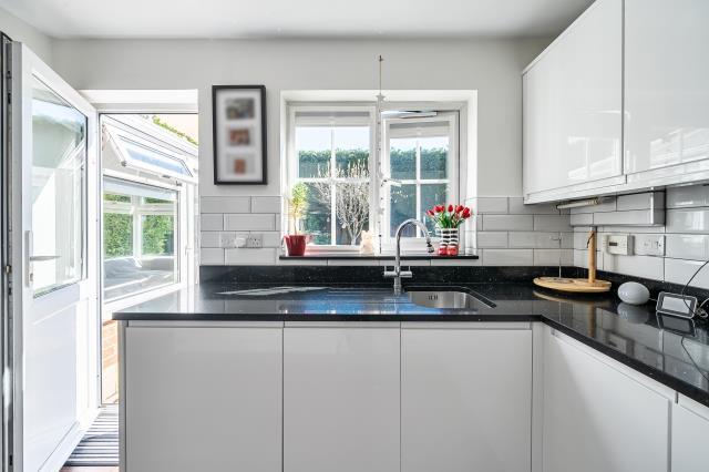House in Thatcham, West Berkshire - View 3