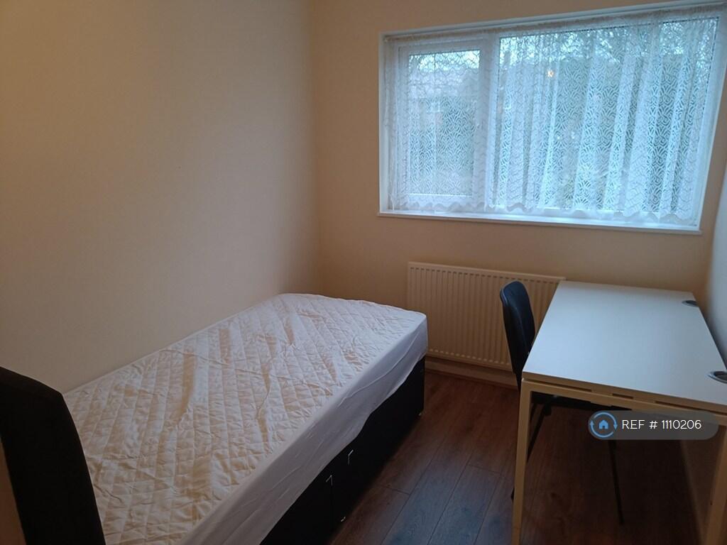 Additional image 10 of Indells, Hatfield, AL10