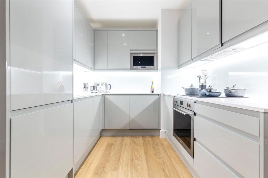 Apartment in Birmingham, Chinese Quarter, Digbeth - View 5
